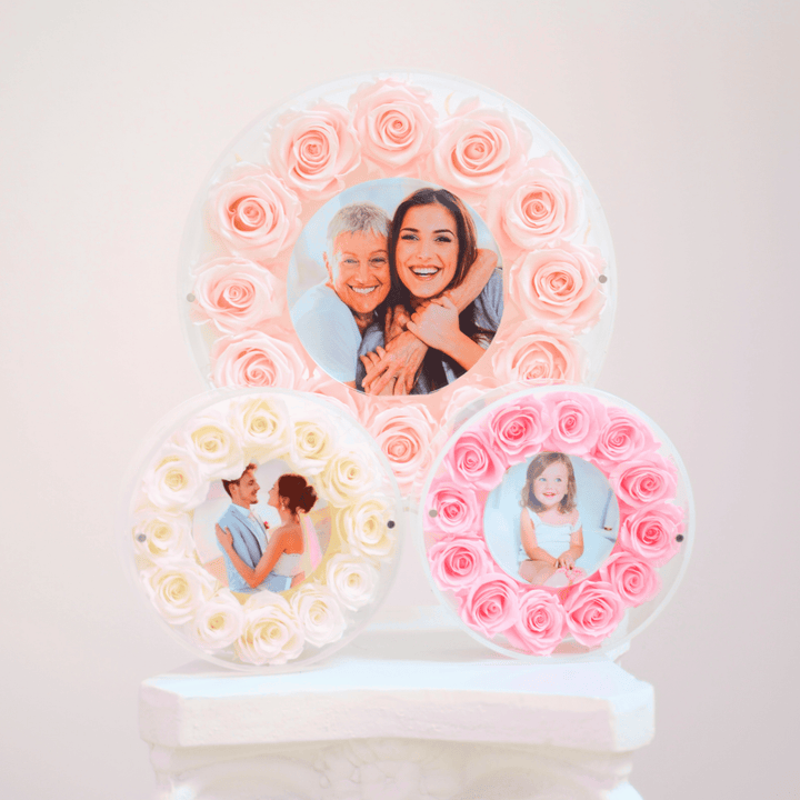 Round acrylic frame with preserved roses – Halo Signature