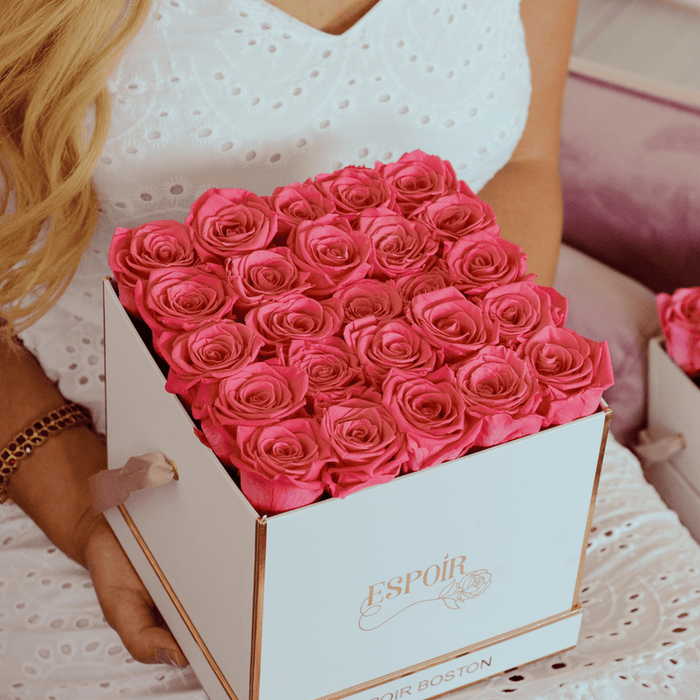 Royale box - 16 Forever Roses